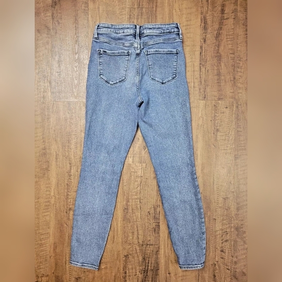 Old Navy Rockstar super skinny jeans - Picture 10 of 10